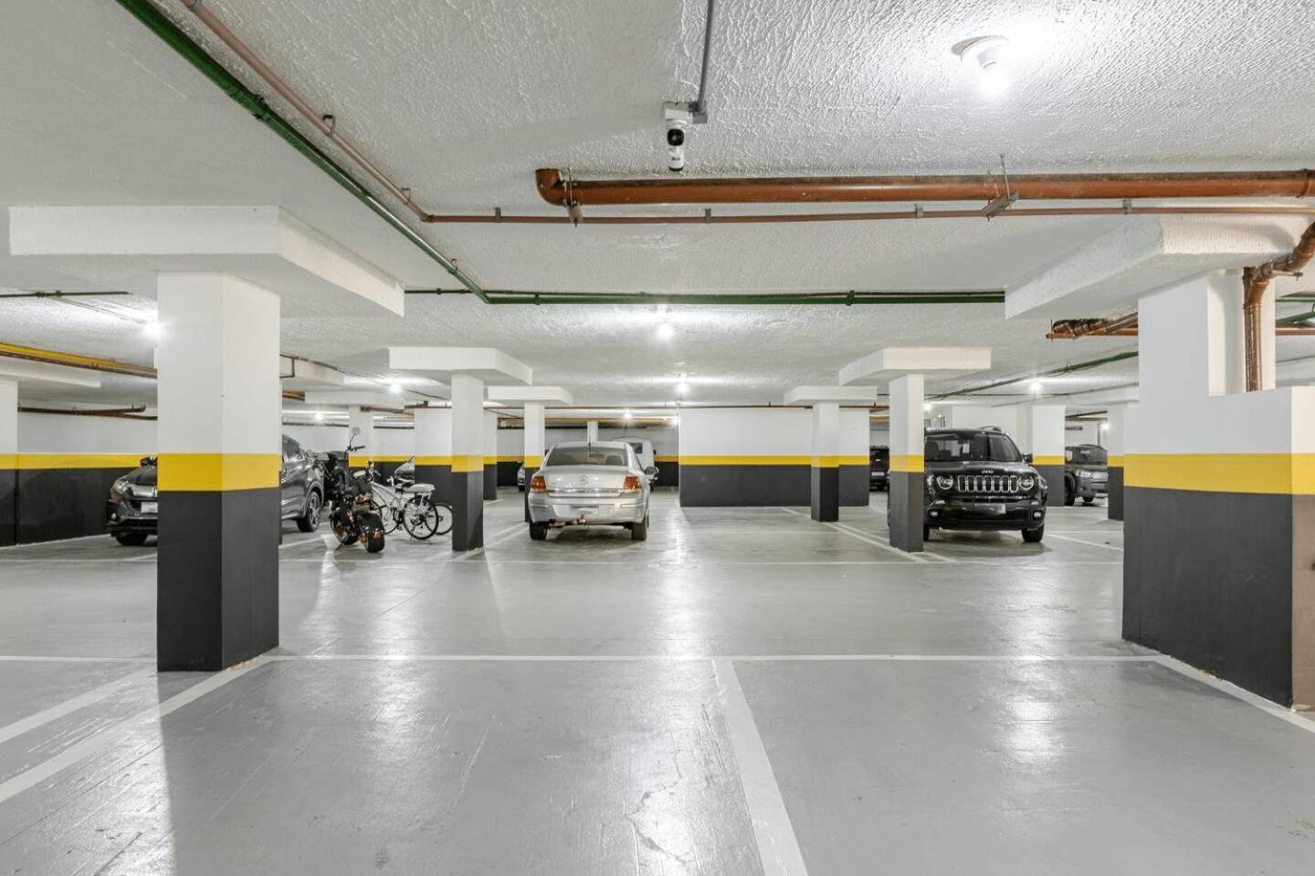 Apto - Predio De Frente Para Praia - Asturias - Guaruja - 2 Vagas Garagem - Wi-Fi E Ar Condicionado Dış mekan fotoğraf