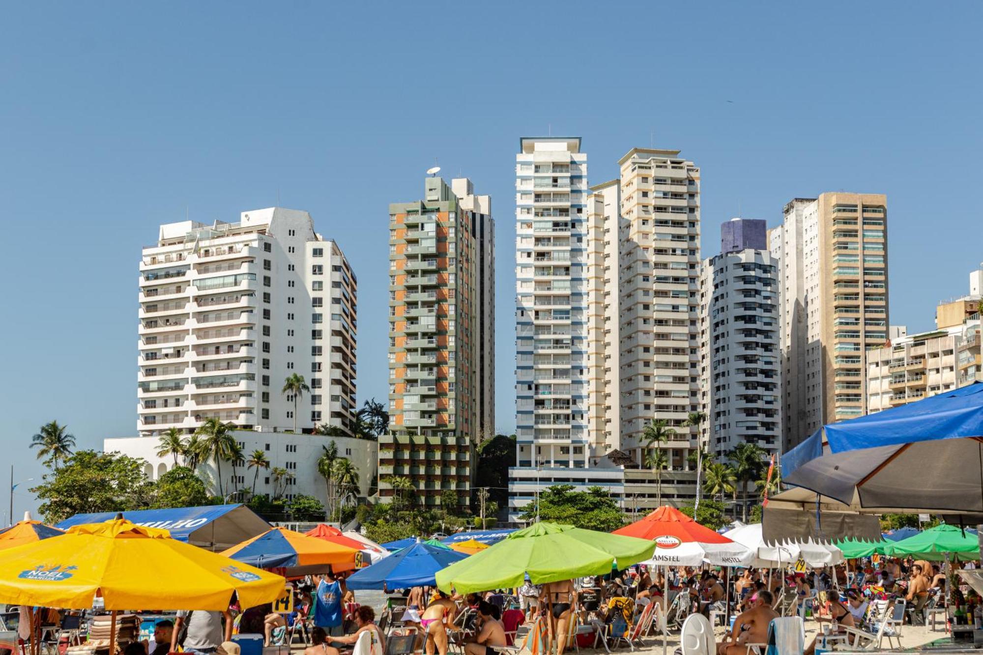 Apto - Predio De Frente Para Praia - Asturias - Guaruja - 2 Vagas Garagem - Wi-Fi E Ar Condicionado Dış mekan fotoğraf